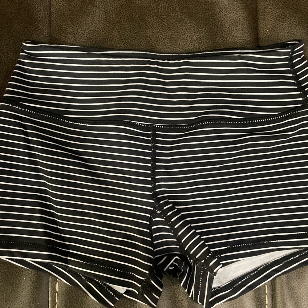 Savage Striped Shorts Sz Sm